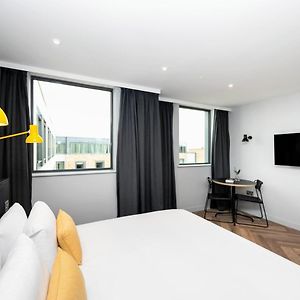 Studio mit Kingsize-Bett für Gäste mit Behinderungen